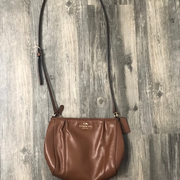 Coach purse - Picture 2 of 2